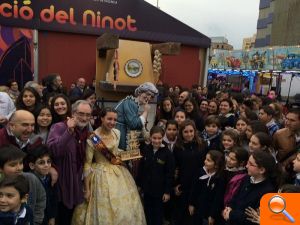La falla Almirante Cadarso logra el "Ninot Indultat" de 2015 con "La Cocina de la Abuela" - (foto 5)